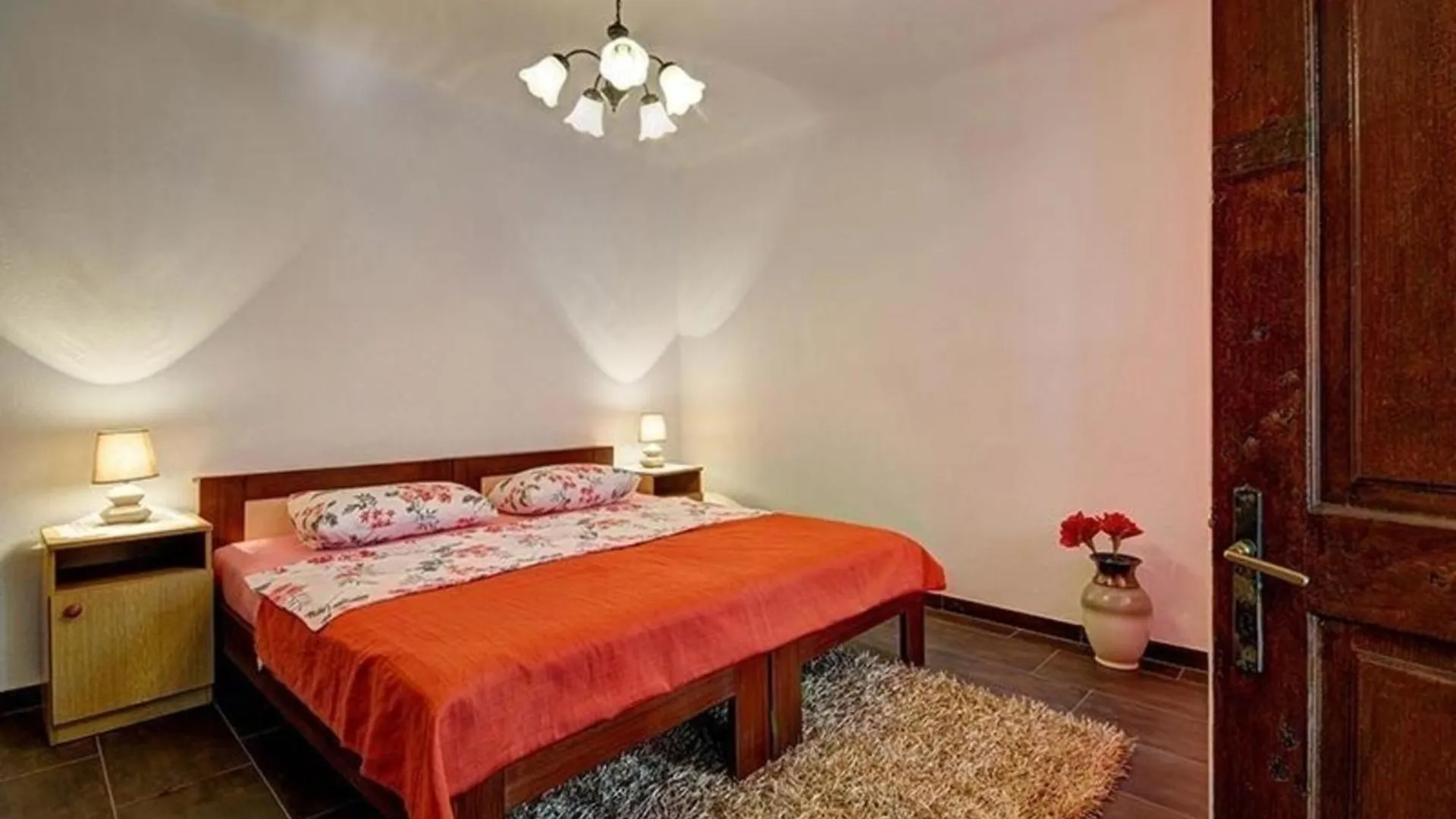 Ferienhaus In Jakacici Mit Grossem Garten Jaksici