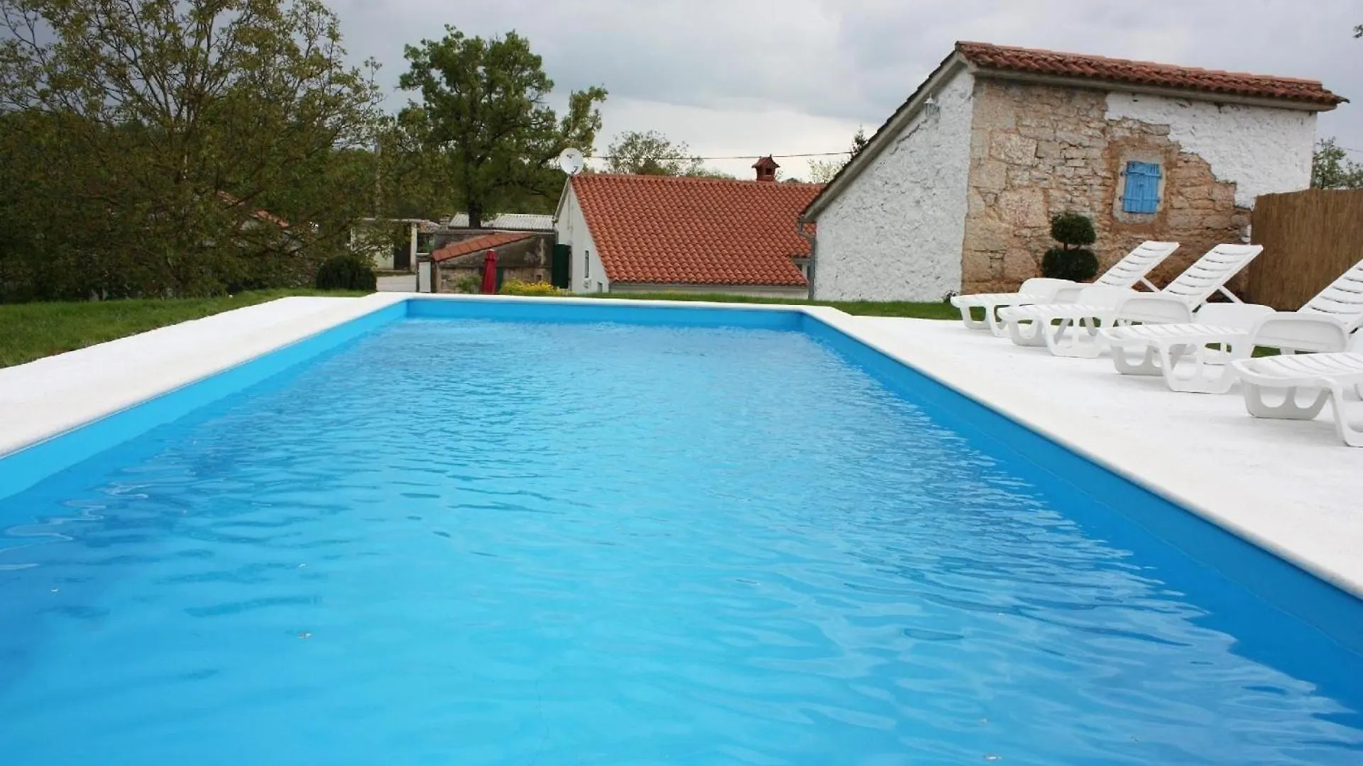 Ferienhaus In Jakacici Mit Grossem Garten Jaksici Holiday home