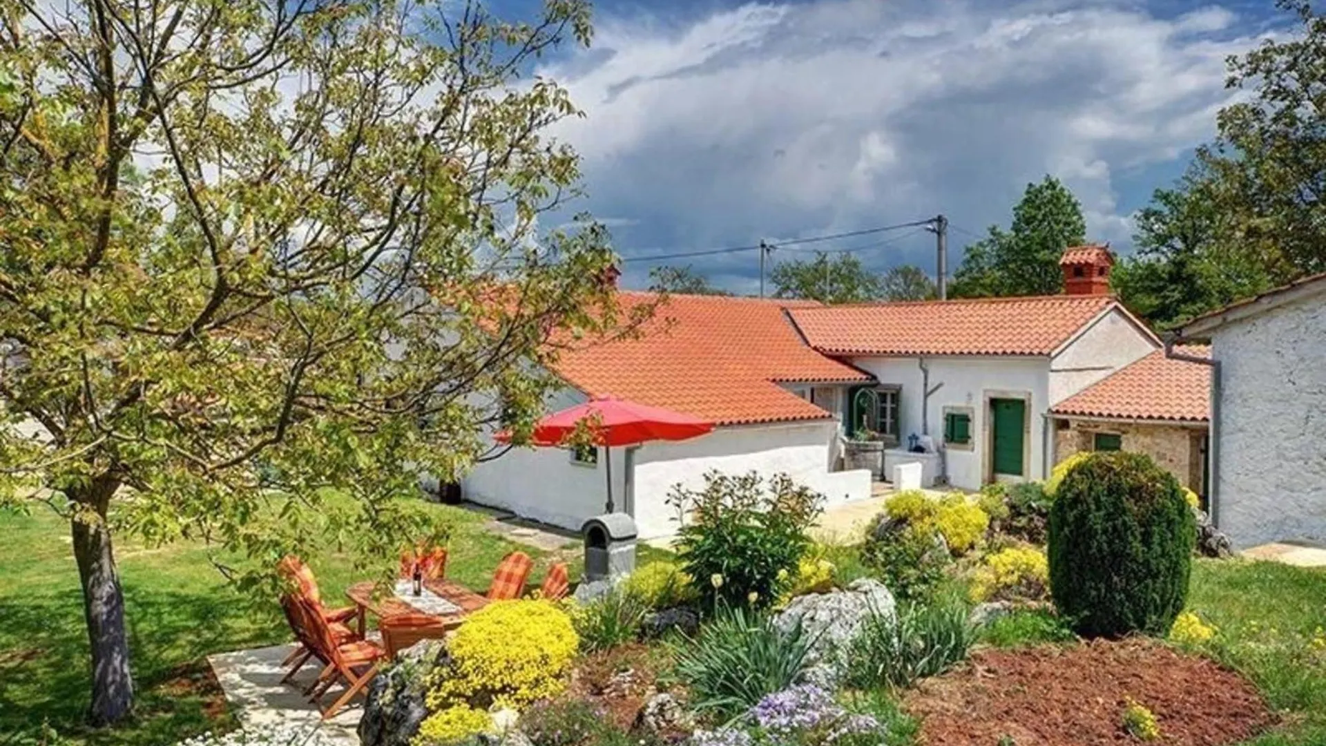 Ferienhaus In Jakacici Mit Grossem Garten Jaksici