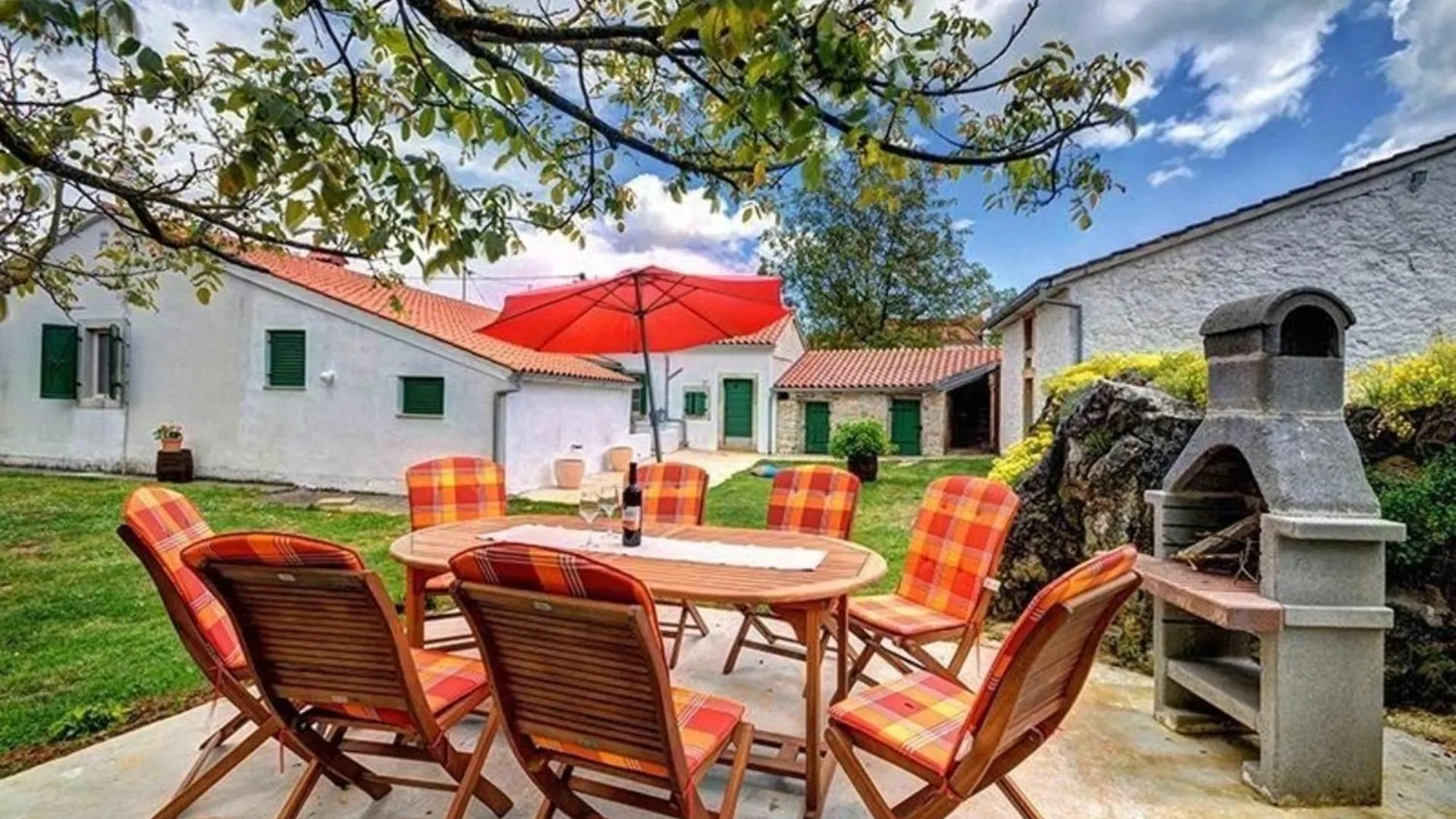 Ferienhaus In Jakacici Mit Grossem Garten Jaksici Croatia