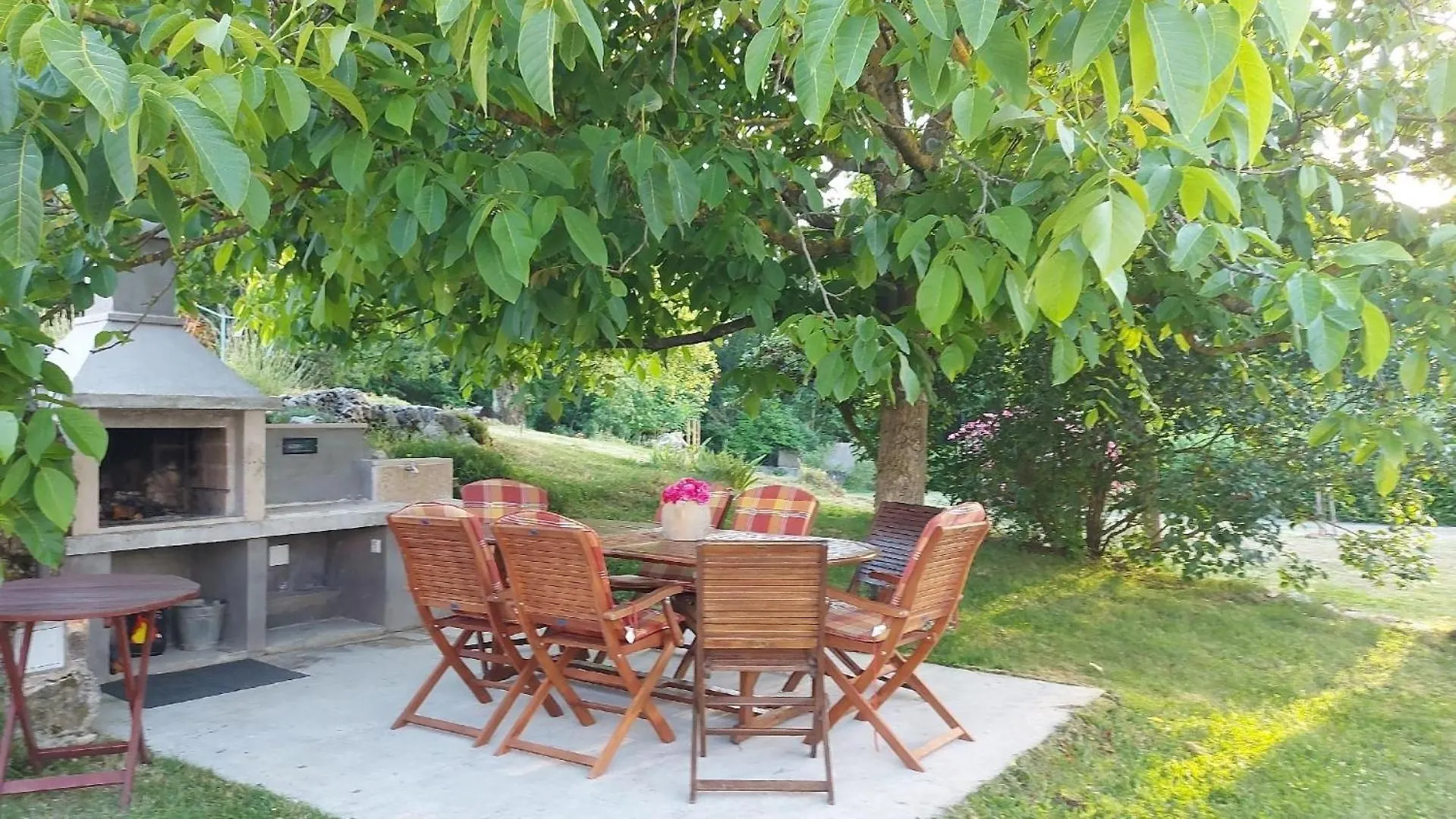 Holiday home Ferienhaus In Jakacici Mit Grossem Garten Jaksici Croatia