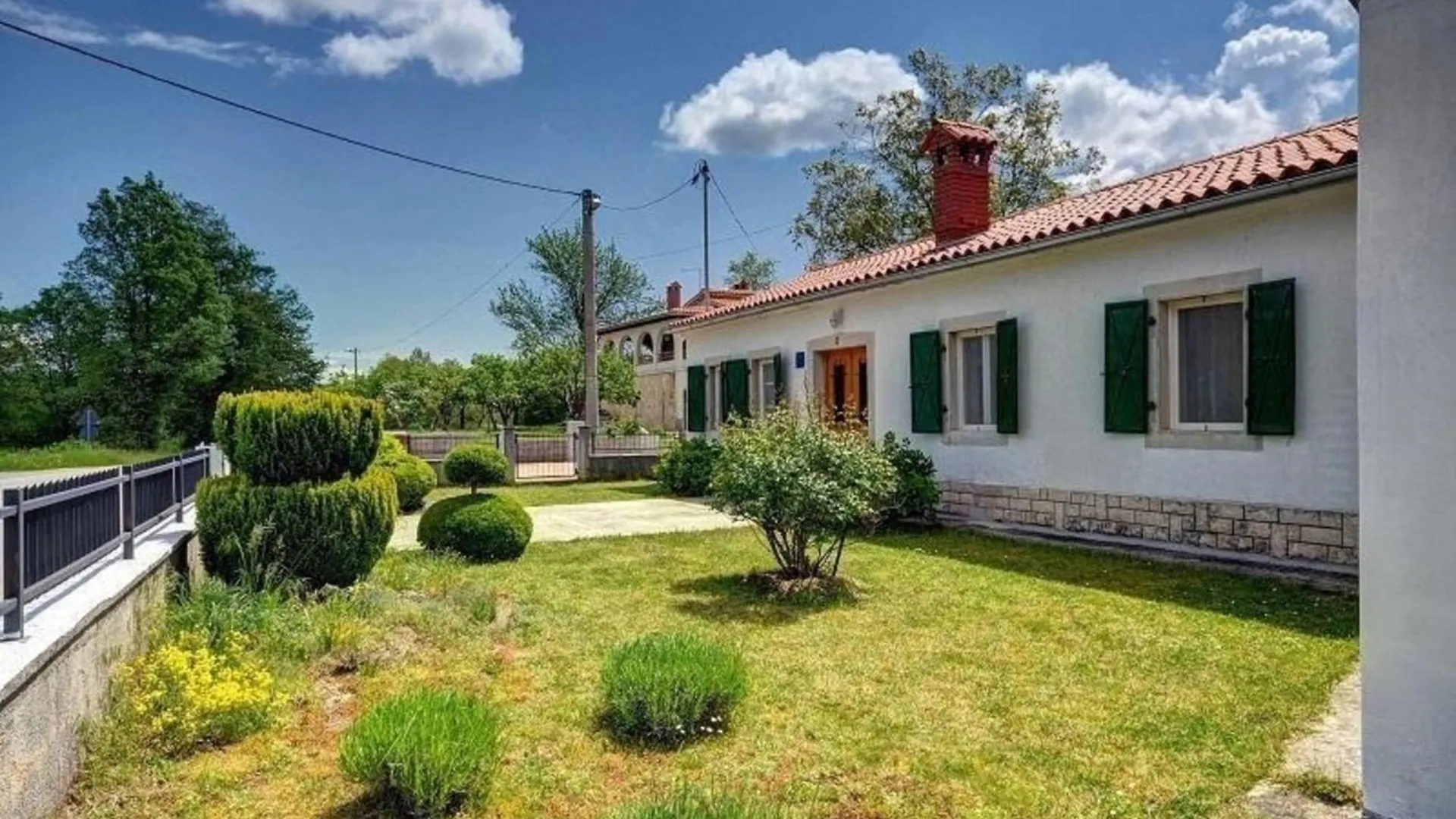 Holiday home Ferienhaus In Jakacici Mit Grossem Garten Jaksici Croatia